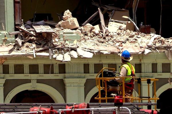 El Hotel Saratoga y sus alrededores en La Habana, tras la explosión del 6 de mayo  - Sputnik Mundo