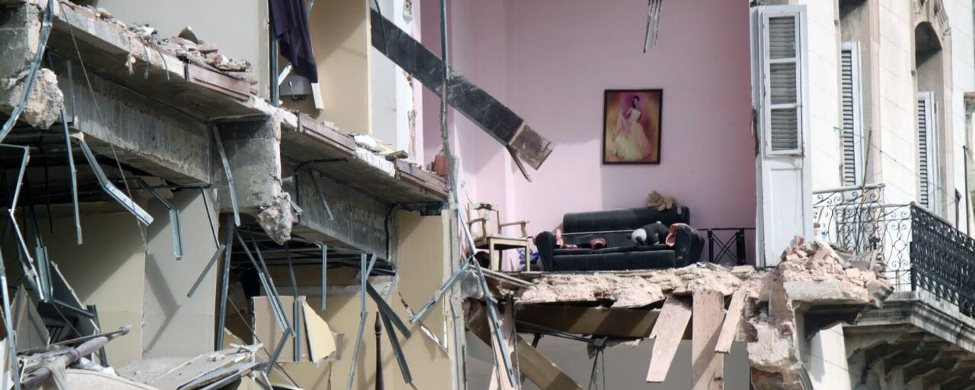 Edificios colindantes afectados por desastre del hotel Saratoga - Sputnik Mundo, 1920, 08.05.2022