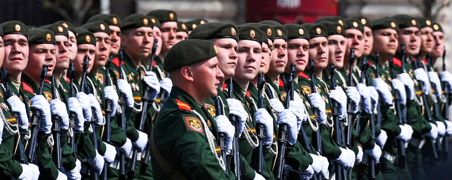 Militares rusos en la Plaza Roja de Moscú - Sputnik Mundo, 1920, 09.05.2022