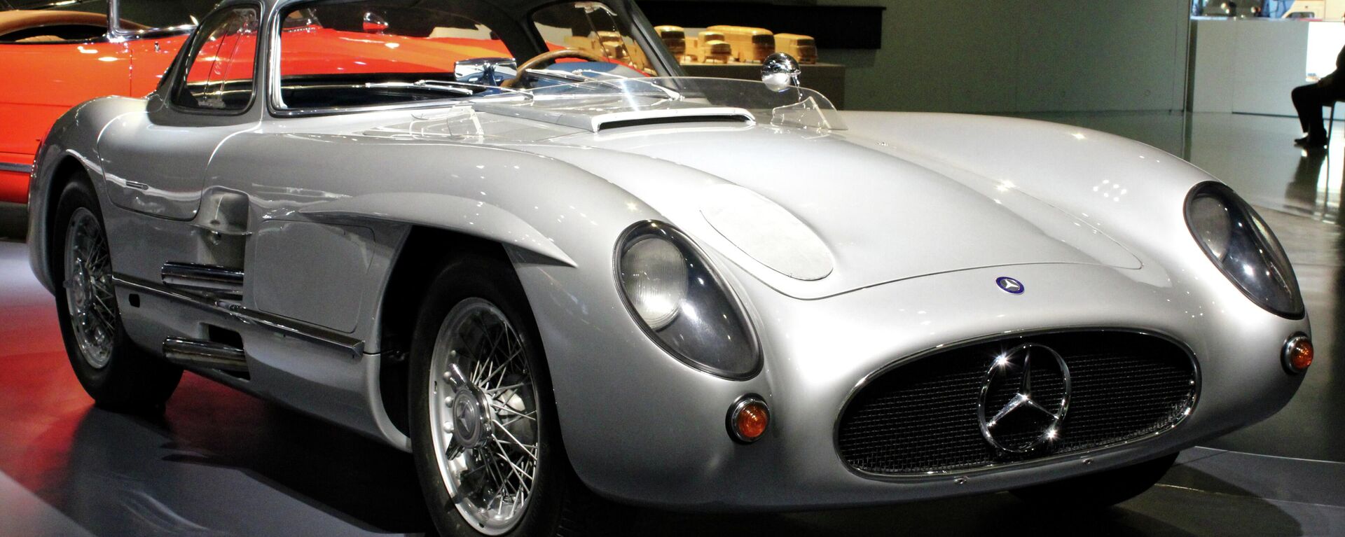 El 300 SLR Coupé de Uhlenhaut en el Museo de Mercedes-Benz en Stuttgart - Sputnik Mundo, 1920, 14.05.2022