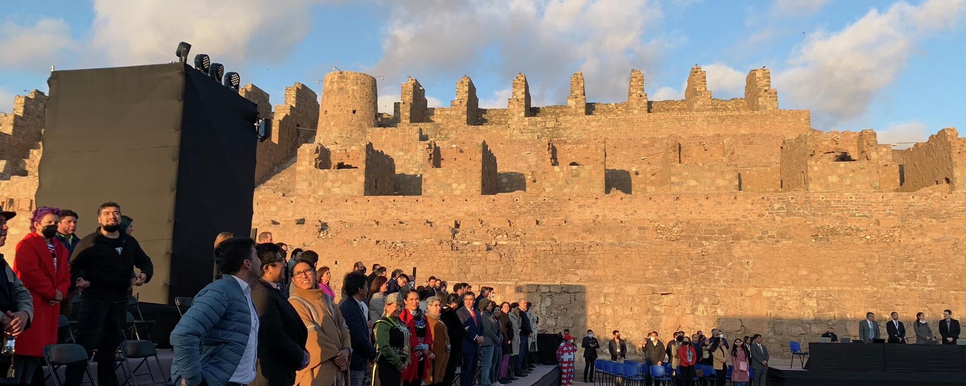 Convención Constituyente entregó borrador de la nueva constitución chilena en Ruinas de Huanchaca, Antofagasta - Sputnik Mundo, 1920, 17.05.2022