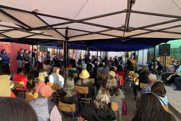 Convencionales chilenos con la comunidad Lickanantay de Toconao Convencionales chilenos con la comunidad Lickanantay de Toconao - Sputnik Mundo