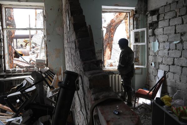 Entre el 5 y el 8 de mayo, fue posible evacuar a todos los civiles del lugar. - Sputnik Mundo