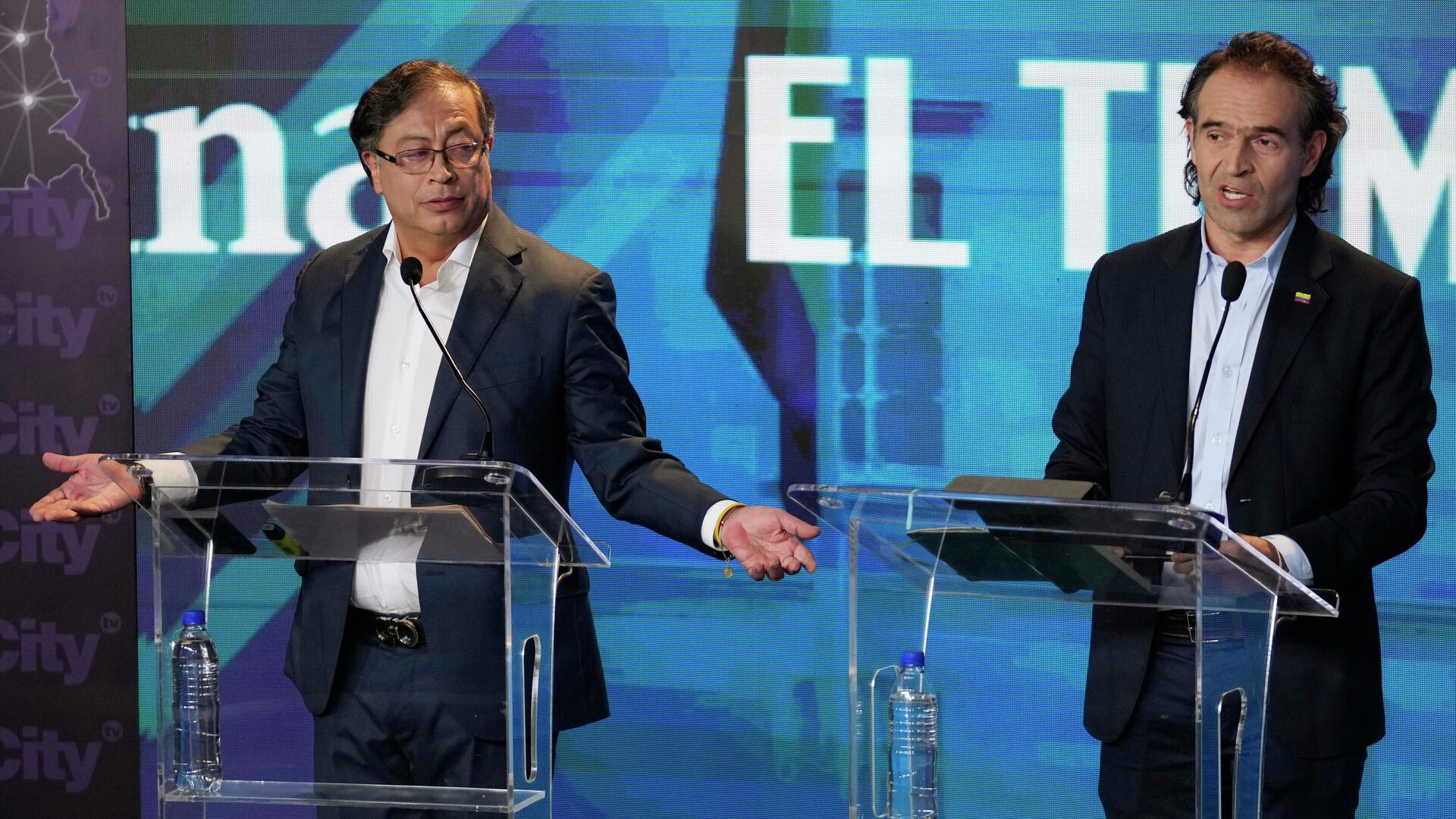 Los candidatos a la Presidencia de Colombia Gustavo Petro y Federico 'Fico' Gutiérrez durante el último debate Los candidatos a la Presidencia de Colombia Gustavo Petro y Federico 'Fico' Gutiérrez durante el último debate - Sputnik Mundo, 1920, 24.05.2022