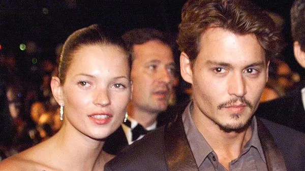 Kate Moss junto a Johnny Depp en el estreno de 'Pánico y locura en Las Vegas' - Sputnik Mundo