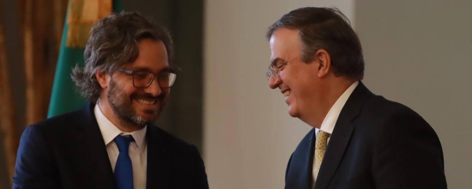 Los cancilleres Marcelo Ebrard, de México, y Santiago Cafiero, de Argentina Los cancilleres Marcelo Ebrard, de México, y Santiago Cafiero, de Argentina - Sputnik Mundo, 1920, 26.05.2022