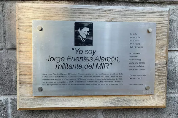 Villa Grimaldi: fotos de placas que recuerdan a los detenidos  - Sputnik Mundo
