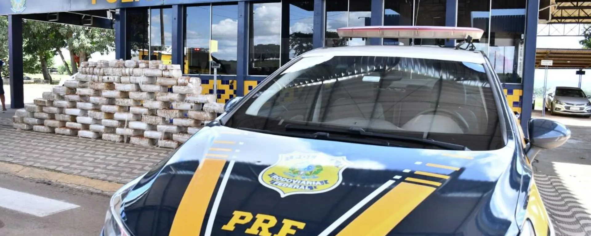 Un auto patrullero de la Policía Rodoviaria Federal de Brasil Un auto patrullero de la Policía Rodoviaria Federal de Brasil - Sputnik Mundo, 1920, 30.10.2022