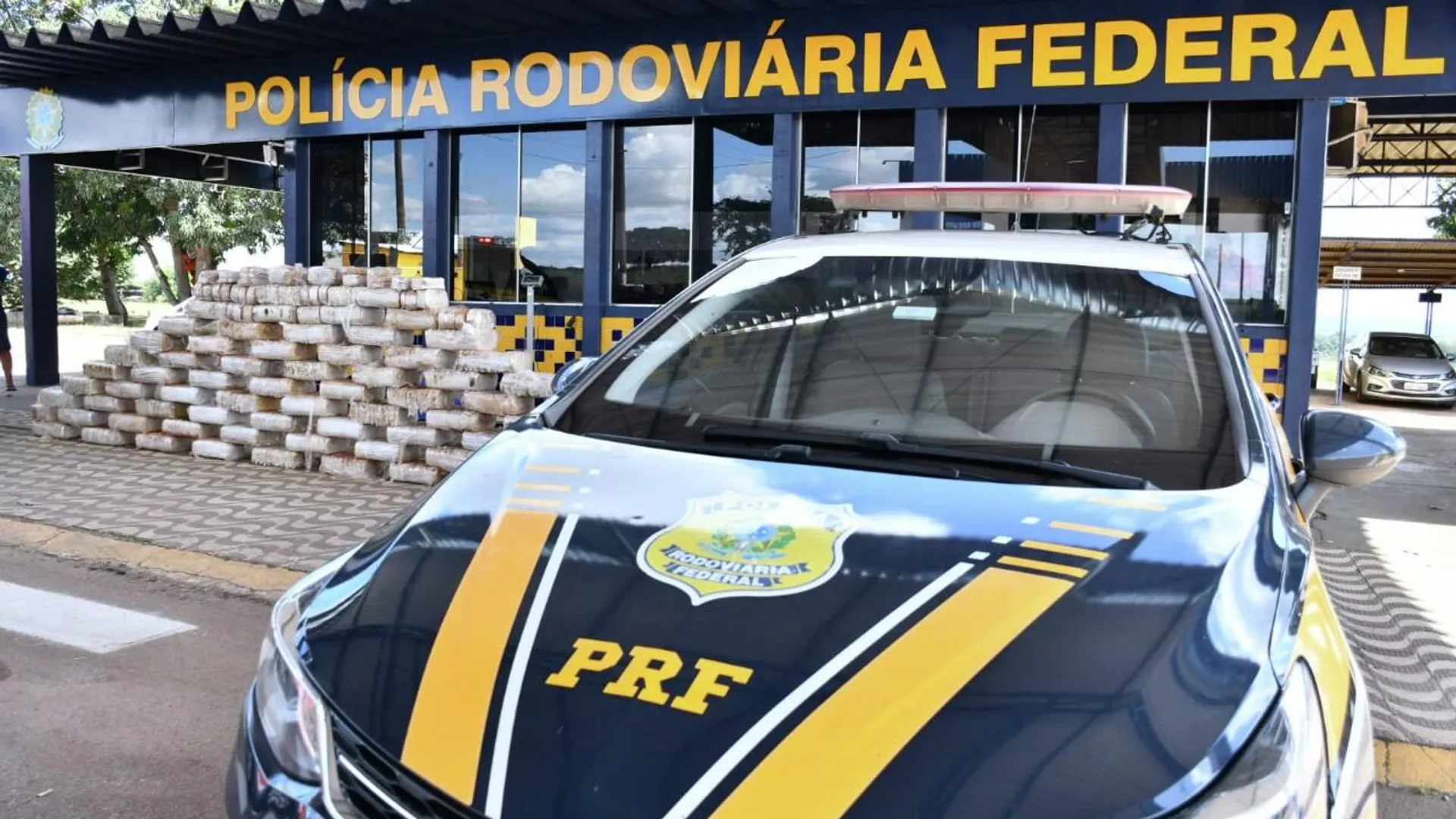 Un auto patrullero de la Policía Rodoviaria Federal de Brasil Un auto patrullero de la Policía Rodoviaria Federal de Brasil - Sputnik Mundo, 1920, 29.11.2022