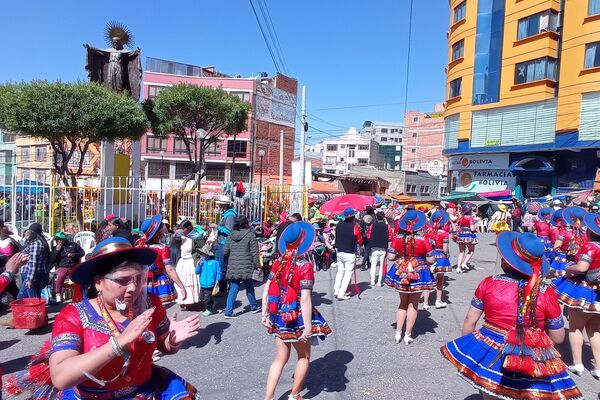 La fiesta del Gran Poder en la ciudad de La Paz - Sputnik Mundo