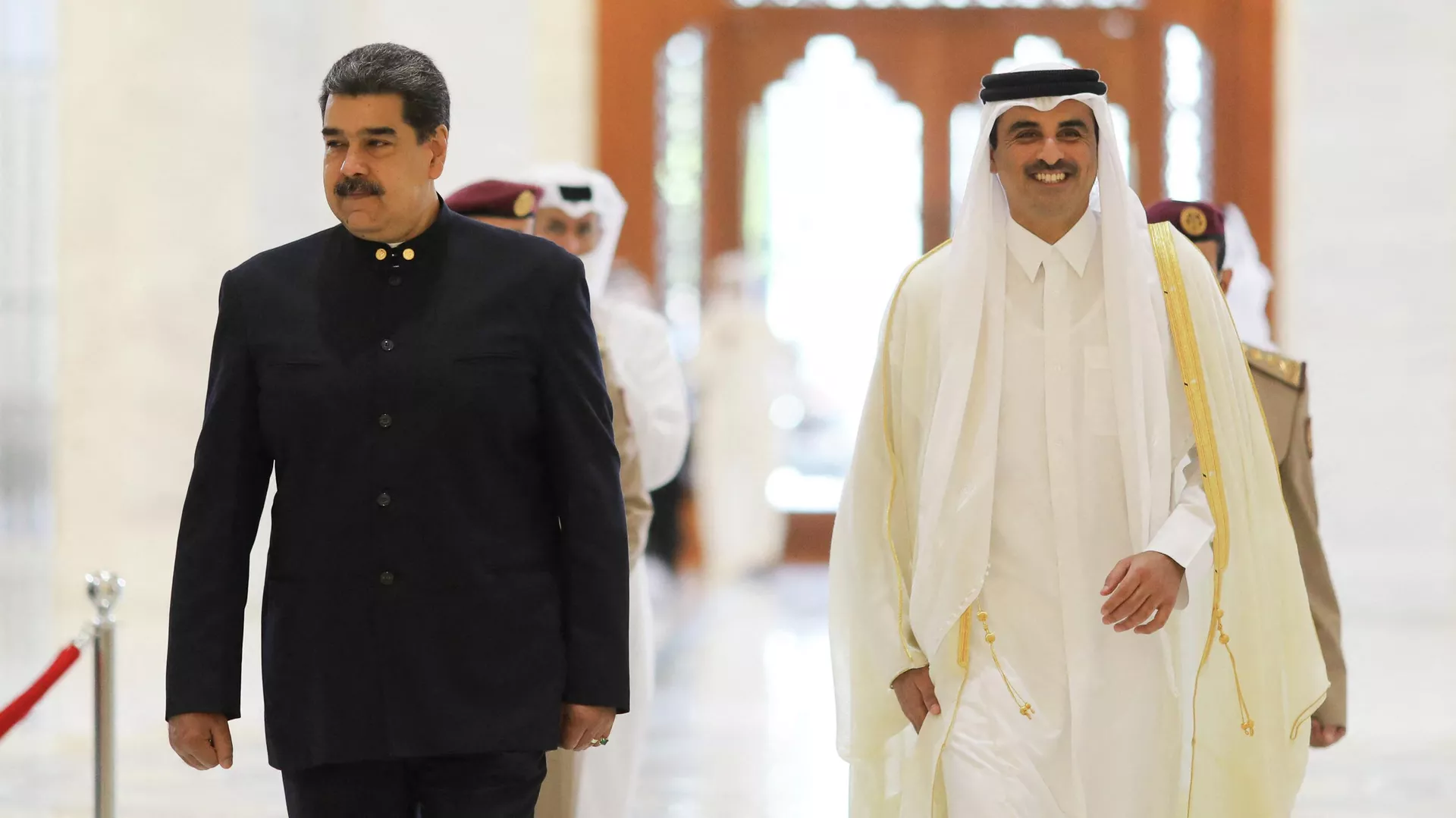 El presidente venezolano, Nicolás Maduro, con el emir de Catar, el jeque Tamim bin Hamad Thani El presidente venezolano, Nicolás Maduro, con el emir de Catar, el jeque Tamim bin Hamad Thani - Sputnik Mundo, 1920, 15.06.2022