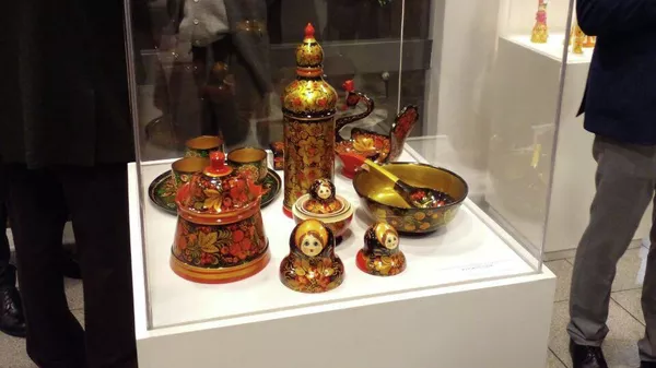 Una exposición de artesanías tradicionales e íconos rusos en Montevideo - Sputnik Mundo