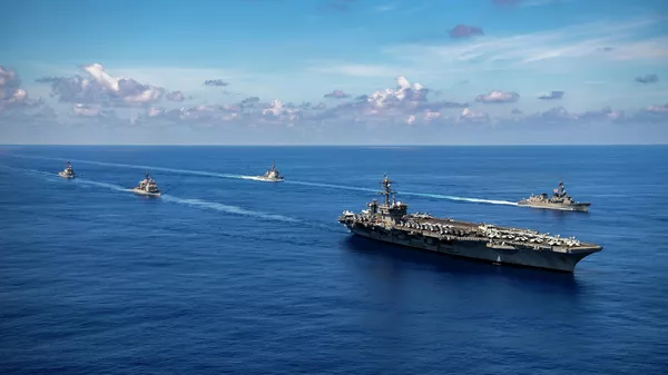 USS Lake Champlain (CG-57), un crucero lanzamisiles de la clase Ticonderoga de la Armada de EEUU - Sputnik Mundo