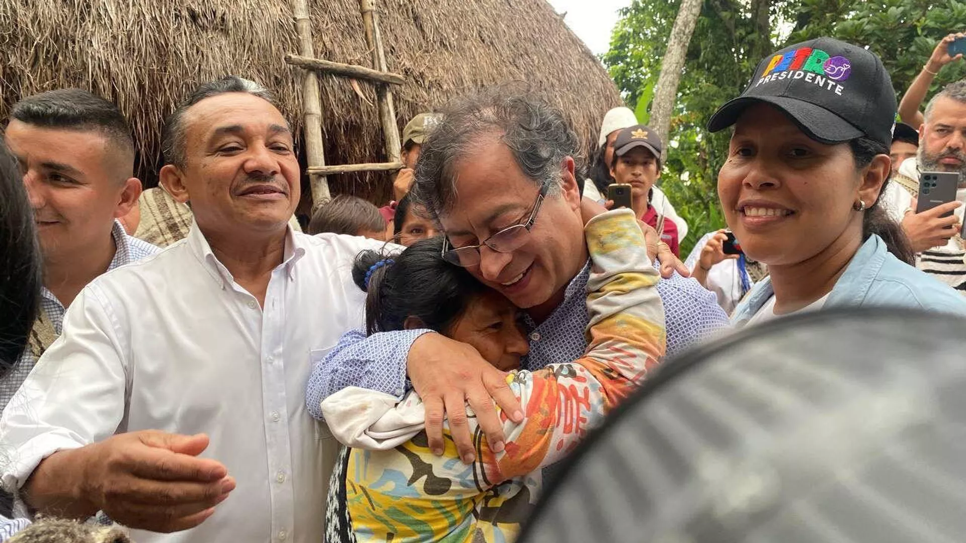 Gustavo Petro en su visita a la Sierra Nevada de Santa Marta Gustavo Petro en su visita a la Sierra Nevada de Santa Marta