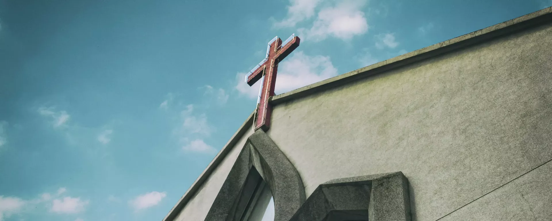 Fachada de una iglesia Fachada de una iglesia - Sputnik Mundo, 1920, 21.06.2022