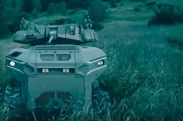 Vehículo blindad robotizado ROBUST - Sputnik Mundo