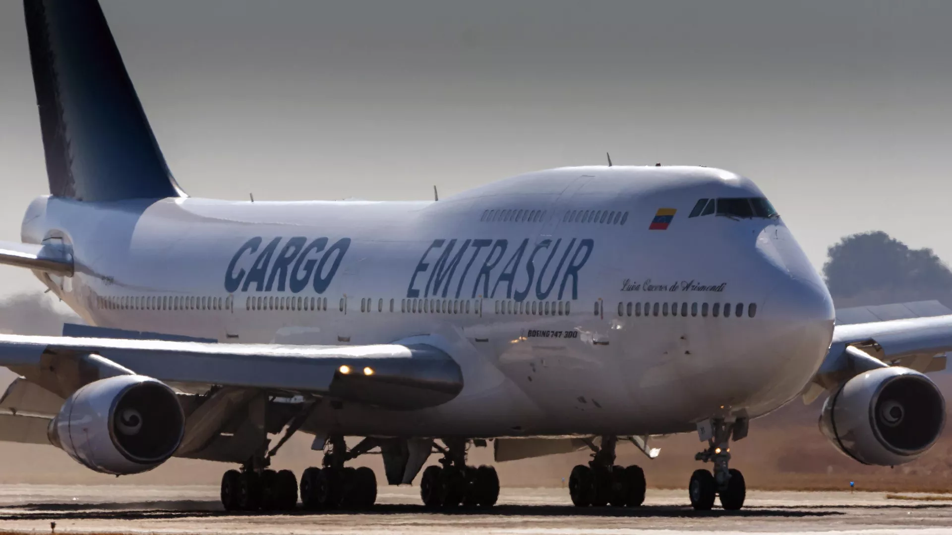 Avión de la aerolínea Emtrasur venezolano retenido en Argentina Avión de la aerolínea Emtrasur venezolano retenido en Argentina