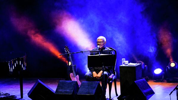 Pablo Milanés en vivo en el Coliseo de la Ciudad Deportiva de La Habana - Sputnik Mundo