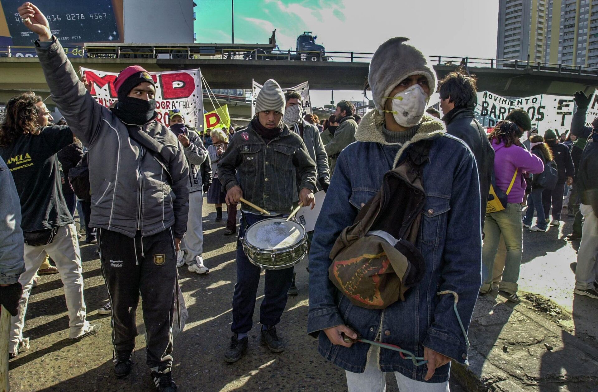 Piqueteros en las inmediaciones del Puente Pueyrredón. Avellaneda, provincia de Buenos Aires. 26/06/2002 - Sputnik Mundo, 1920, 24.06.2022