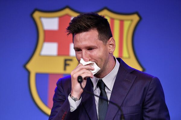 Messi ganó los Juegos Olímpicos de 2008 con Argentina, y en 2021 se hizo con la Copa América.En la foto: Lionel Messi durante una rueda de prensa en el estadio Camp Nou de Barcelona en agosto de 2021. - Sputnik Mundo