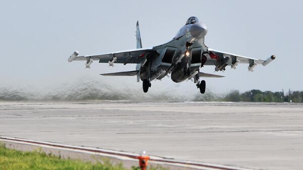 El avión militar ruso Su-35 - Sputnik Mundo