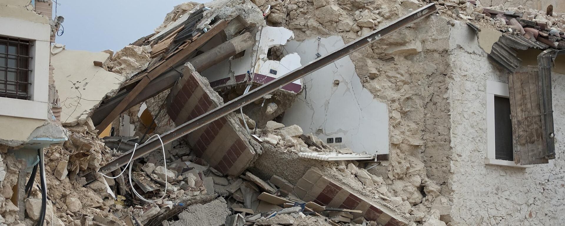 Las consecuencias del fuerte terremoto (imagen referencial) - Sputnik Mundo, 1920, 25.06.2022
