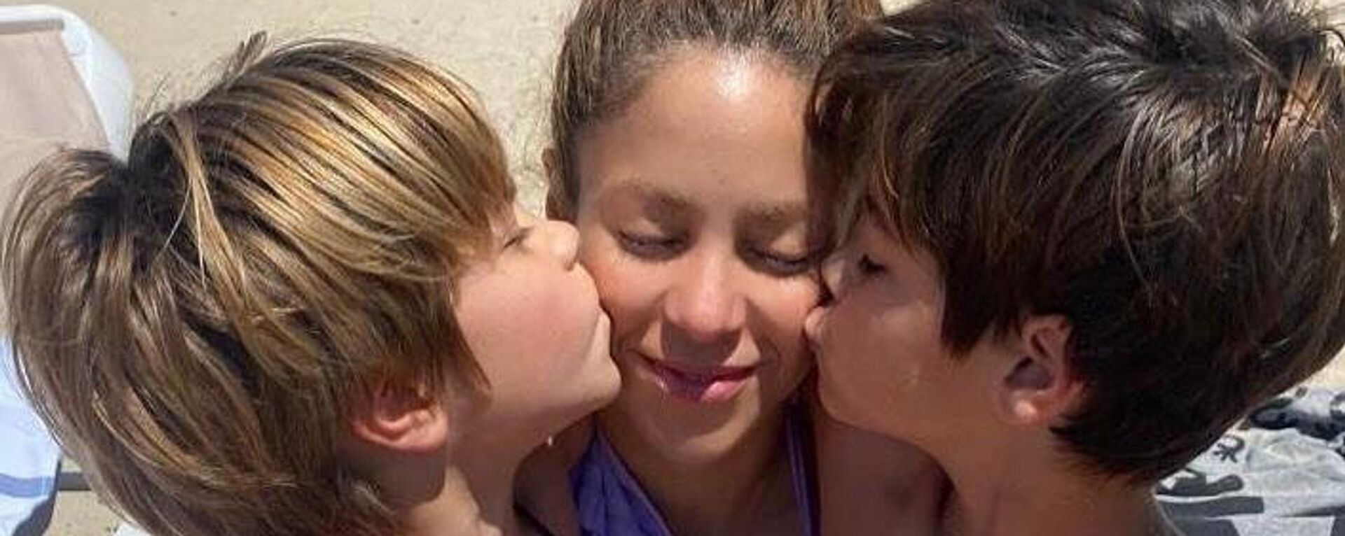 Shakira, cantante colombiana, con sus hijos Sashay Milan - Sputnik Mundo, 1920, 26.06.2022