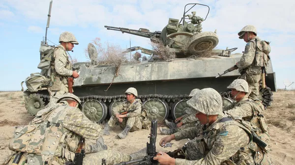 Militares de Kazajistán - Sputnik Mundo