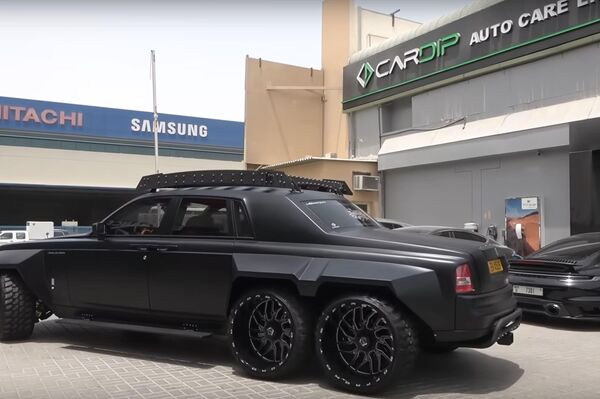 El Rolls-Royce Phantom 6x6 creado por Alexandre Danton - Sputnik Mundo