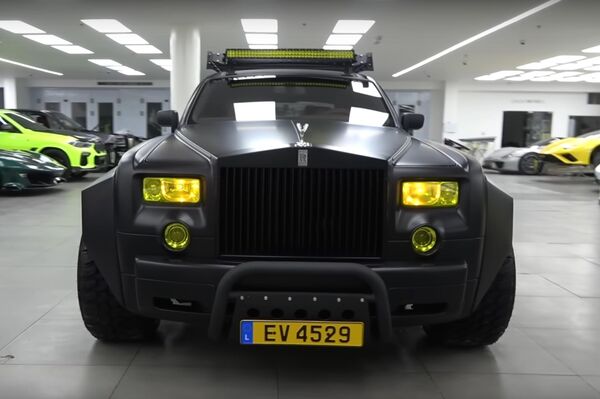 El Rolls-Royce Phantom 6x6 creado por Alexandre Danton - Sputnik Mundo