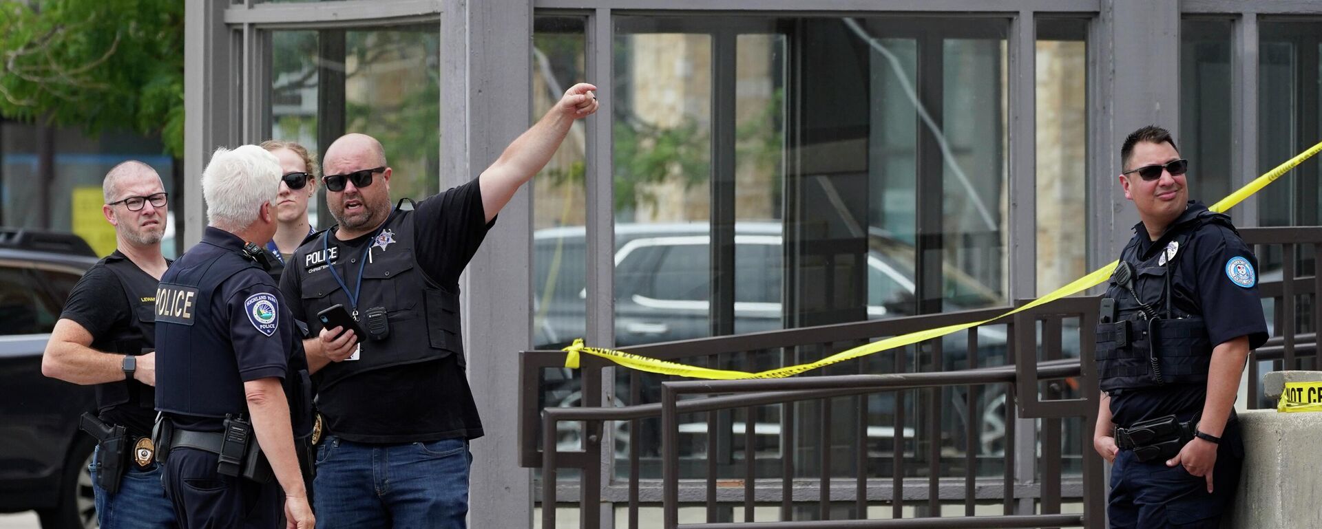 Los agentes de la Policía estadounidense en el lugar del tiroteo en Chicago - Sputnik Mundo, 1920, 05.07.2022