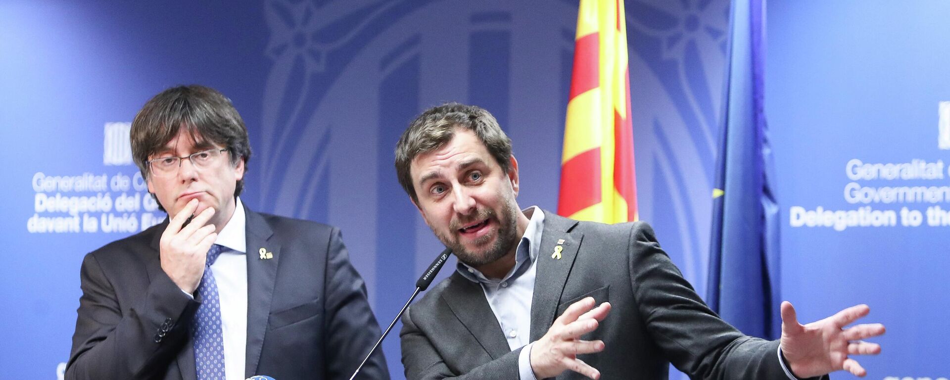Carles Puigdemont, expresidente de Cataluña, y Toni Comín, exmiembro del Gobierno catalán Carles Puigdemont, expresidente de Cataluña, y Toni Comín, exmiembro del Gobierno catalán - Sputnik Mundo, 1920, 06.07.2022