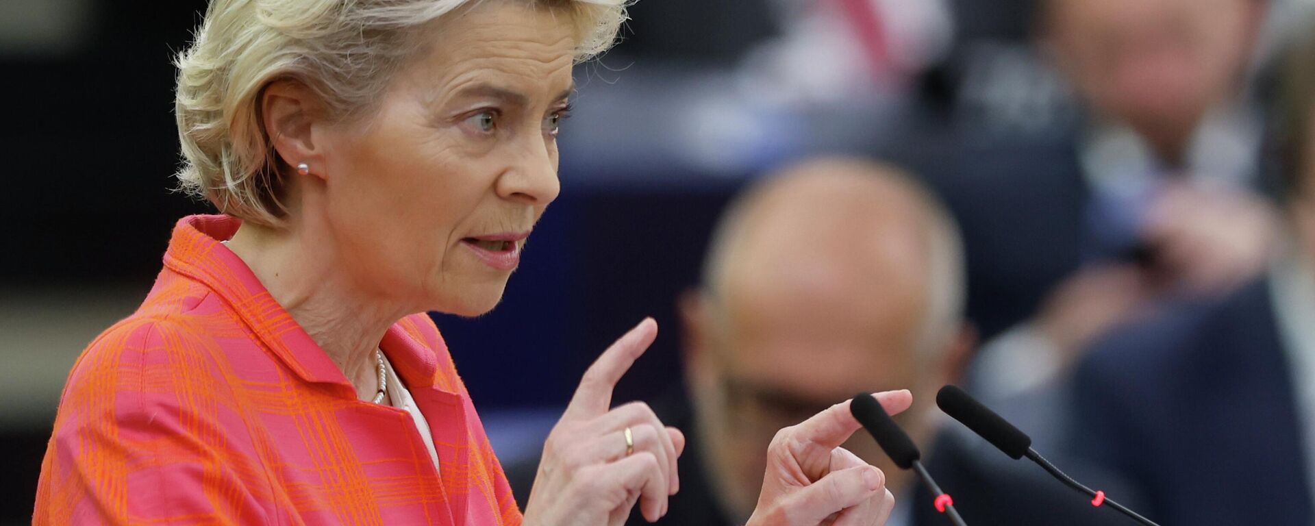 Ursula von der Leyen, presidenta de la Comision Europea, durante su discurso ante el Parlamento Europeo en Estrasburgo, el 6 de julio del 2022 - Sputnik Mundo, 1920, 06.07.2022