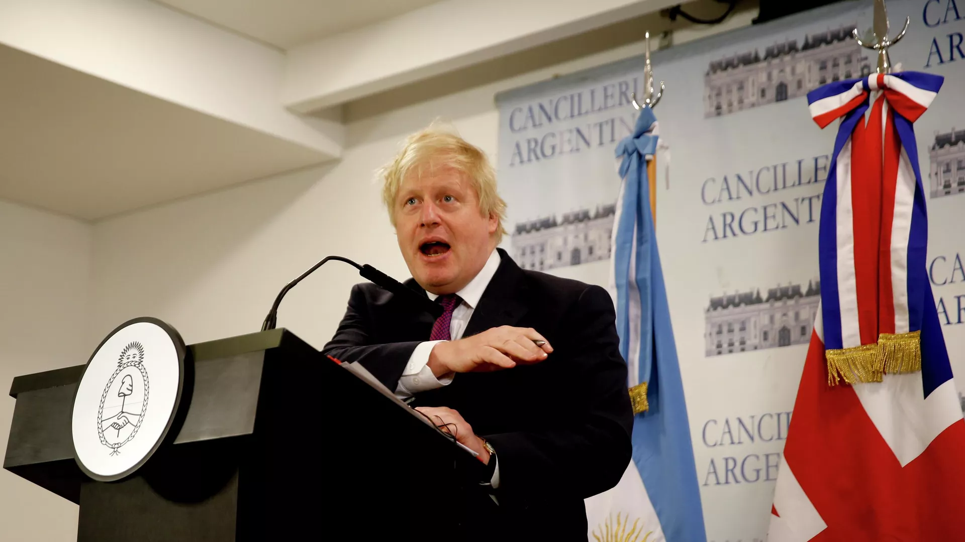 Boris Johnson, entonces canciller británico, durante su visita a Argentina en 2018 - Sputnik Mundo, 1920, 07.07.2022