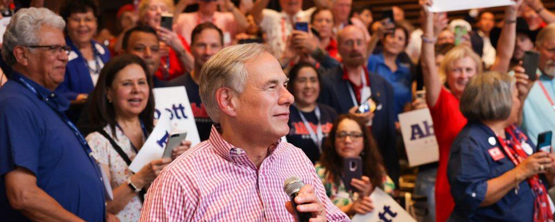 El gobernador de Texas, Greg Abbott. - Sputnik Mundo, 1920, 08.07.2022