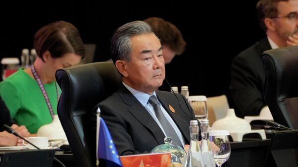 Wang Yi, canciller chino - Sputnik Mundo