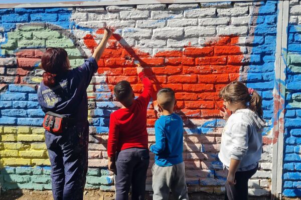 Murales de la Brigada Ramona Parra - Sputnik Mundo