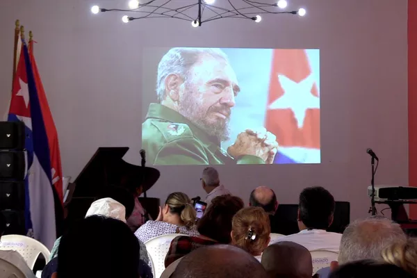 Encuentro con internacionalistas cubanos en la Casa del Alba Cultural Encuentro con internacionalistas cubanos en la Casa del Alba Cultural - Sputnik Mundo