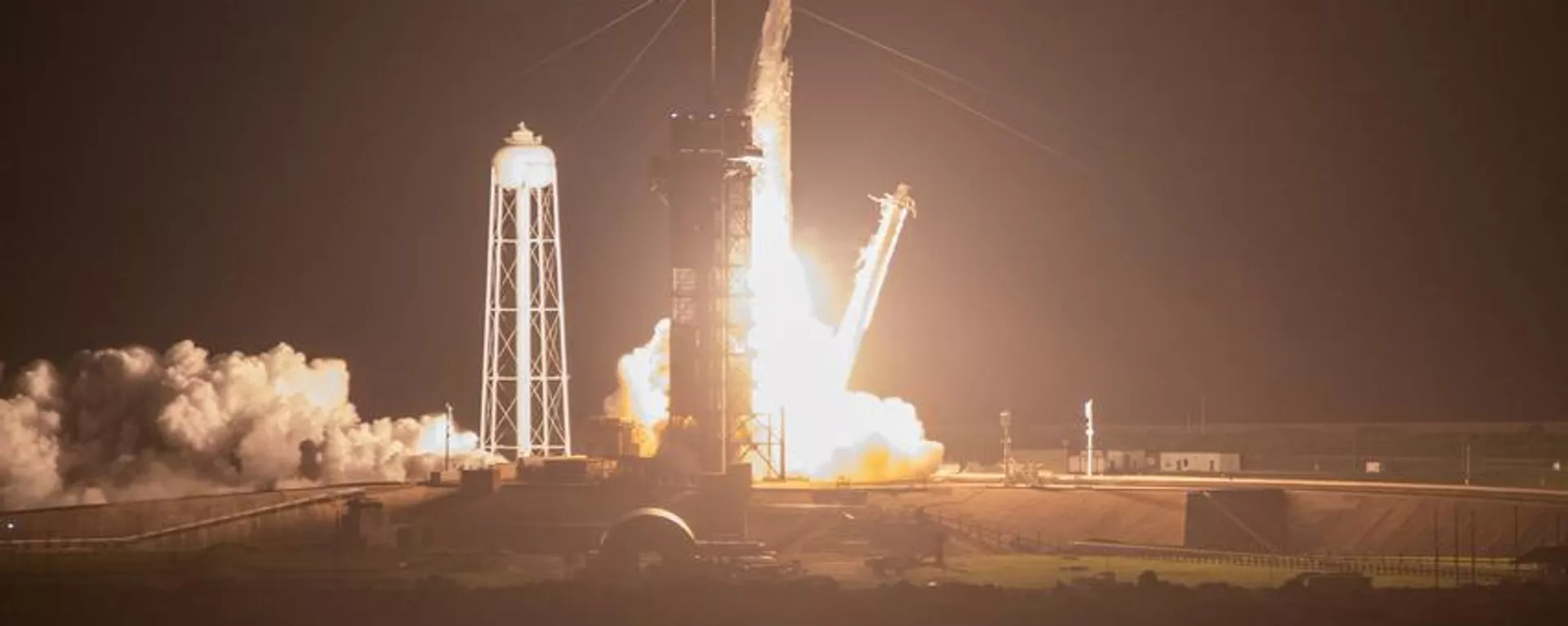 El cohete estadounidense Falcon 9 despegó hacia la Estación Espacial Internacional El cohete estadounidense Falcon 9 despegó hacia la Estación Espacial Internacional - Sputnik Mundo, 1920, 28.10.2022