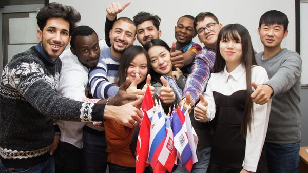 Estudiantes internacionales de la SUSU - Sputnik Mundo