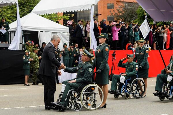 Colombia celebra 212 años de independencia con desfile militar - Sputnik Mundo