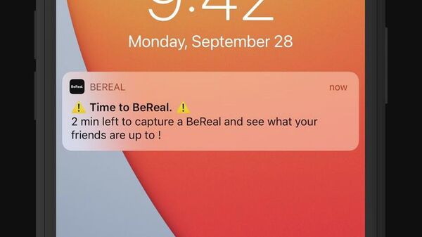 Notificación para publicar en BeReal - Sputnik Mundo