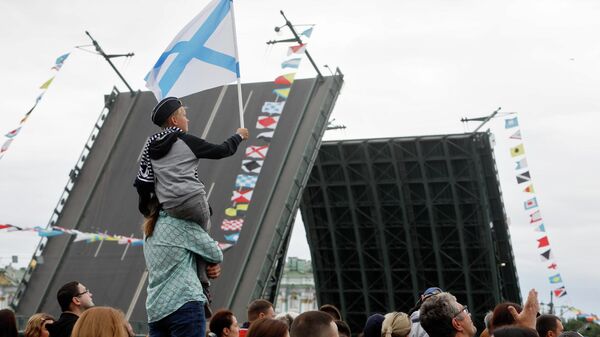 Las fotos más impactantes de la celebración del Día de la Armada rusa
 - Sputnik Mundo