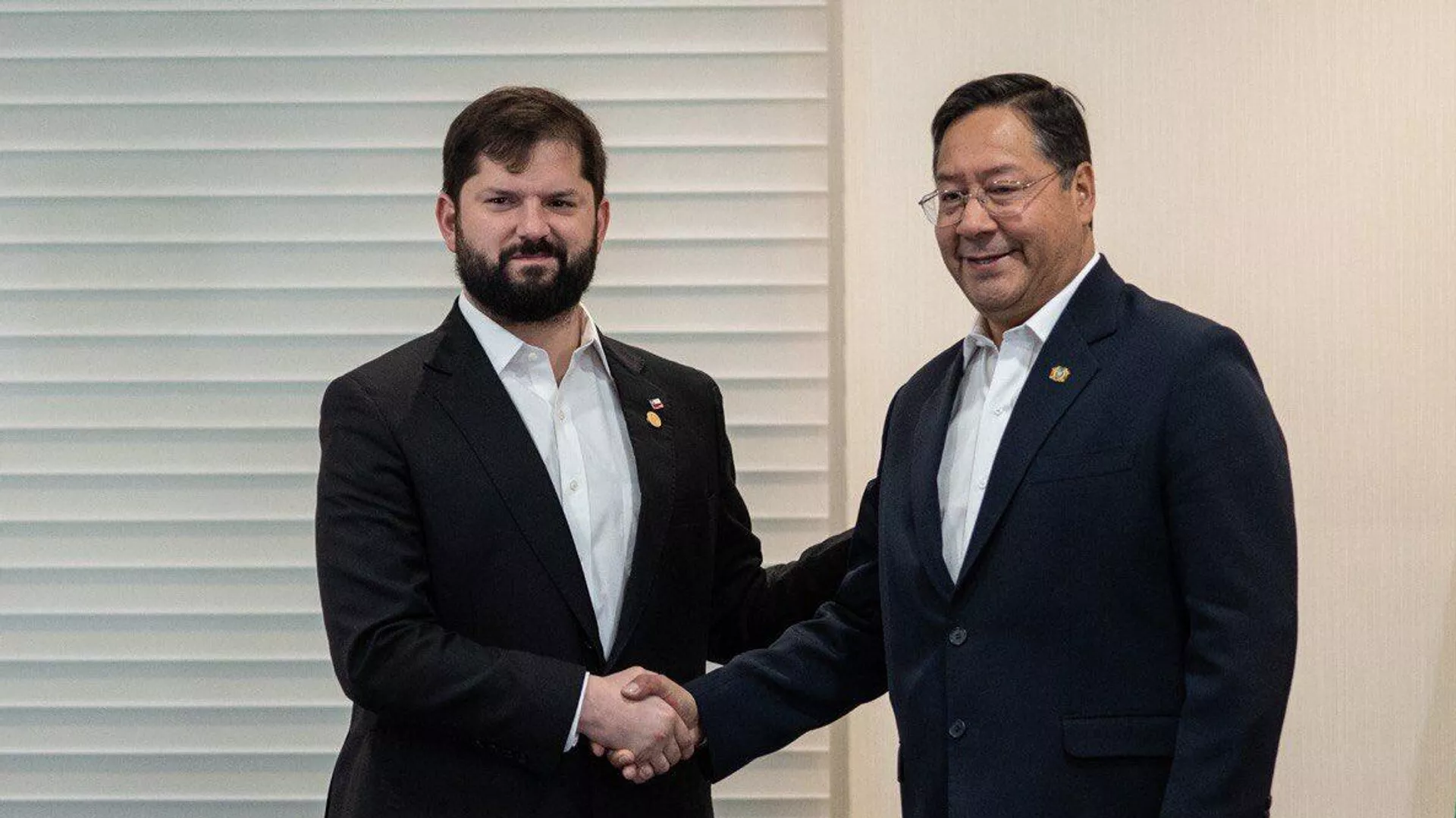  El presidente de Chile, Gabriel Boric, y el mandatario de Bolivia, Luis Alberto Arce - Sputnik Mundo, 1920, 24.03.2023