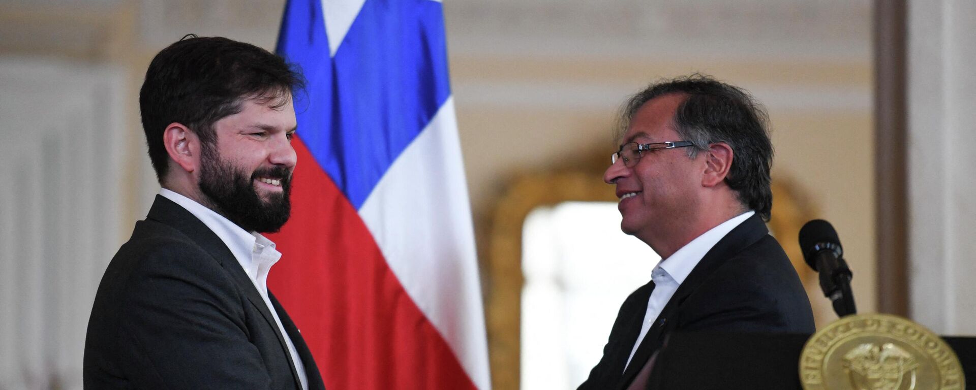 El presidente de Chile, Gabriel Boric, y el mandatario de Colombia, Gustavo Petro - Sputnik Mundo, 1920, 22.08.2022