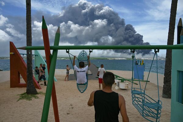 El presidente cubano, Miguel Díaz-Canel, agradeció a Rusia, cuyos servicios competentes y el Ministerio de Asuntos Exteriores están en contacto permanente con las autoridades cubanas, ayudando a extinguir el incendio.
 - Sputnik Mundo