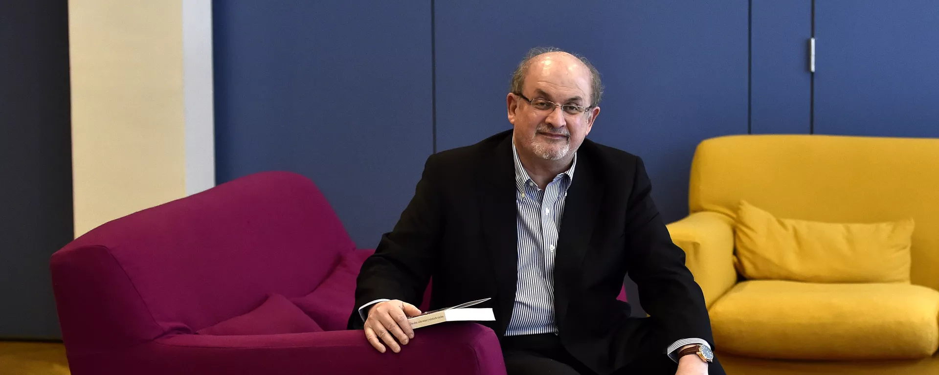 Salman Rushdie - Sputnik Mundo, 1920, 13.08.2022