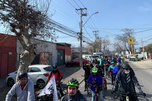 Ciclo-marcha por el Apruebo en Santiago Ciclo-marcha por el Apruebo en Santiago - Sputnik Mundo
