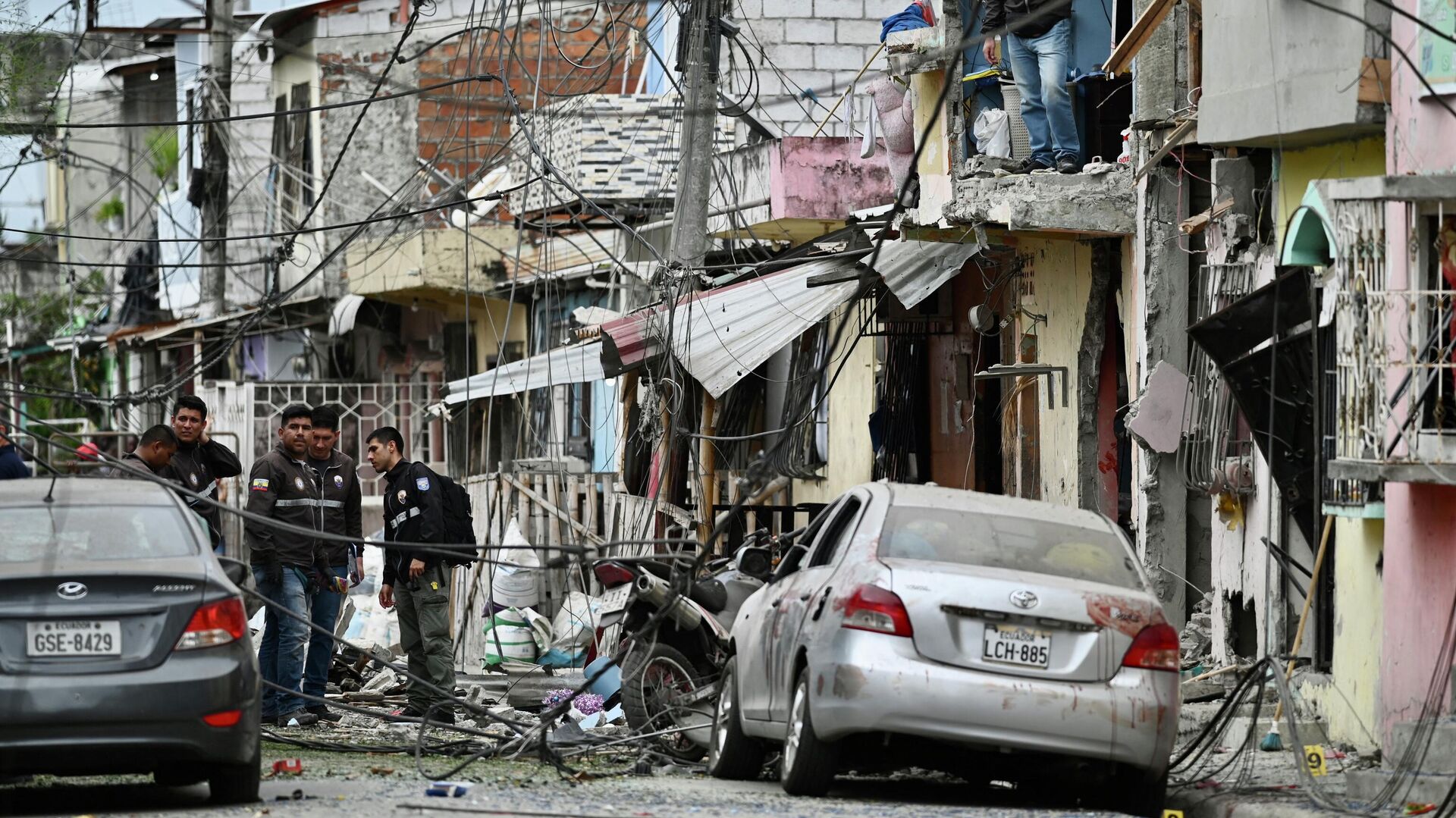 La Policía Nacional de Ecuador en el lugar de la explosión que dejó cinco muertos y 20 heridos en Guayaquil La Policía Nacional de Ecuador en el lugar de la explosión que dejó cinco muertos y 20 heridos en Guayaquil - Sputnik Mundo, 1920, 14.08.2022