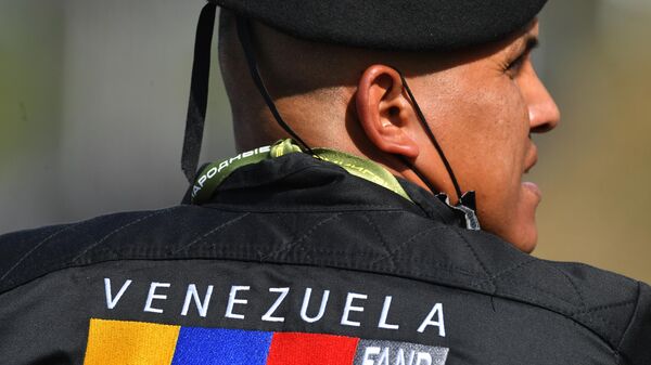 Un militar venezolano en el campo de entrenamiento militar de Alabino, en la región de Moscú, durante el Foro Internacional Técnico Militar Army 2022.  - Sputnik Mundo